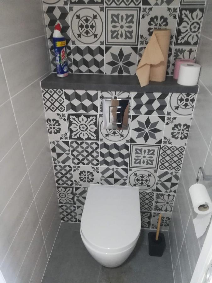 Appartement Dans Maison Atypique Montrond-les-Bains Buitenkant foto